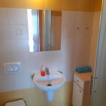 Lewada Dwuosobowe Rum i privatbostad